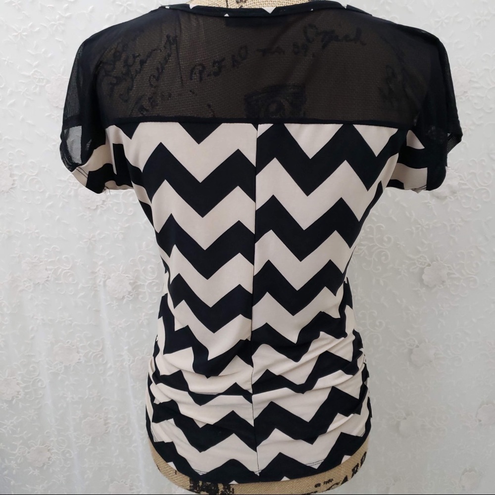 Ooh La La zig zag striped black and off white tee - Picture 6 of 7